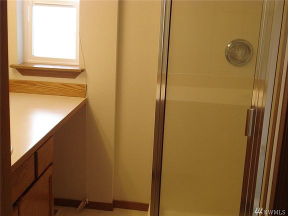 5th image of 4521 137th St SE