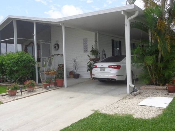 2nd image of 6220 NW 29th Pl