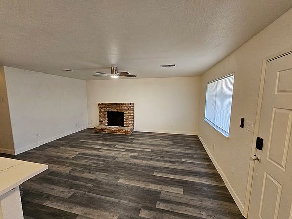 2nd image of 606 California Ave