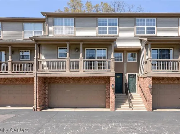 2821 Barclay Way, Ann Arbor, MI 48105