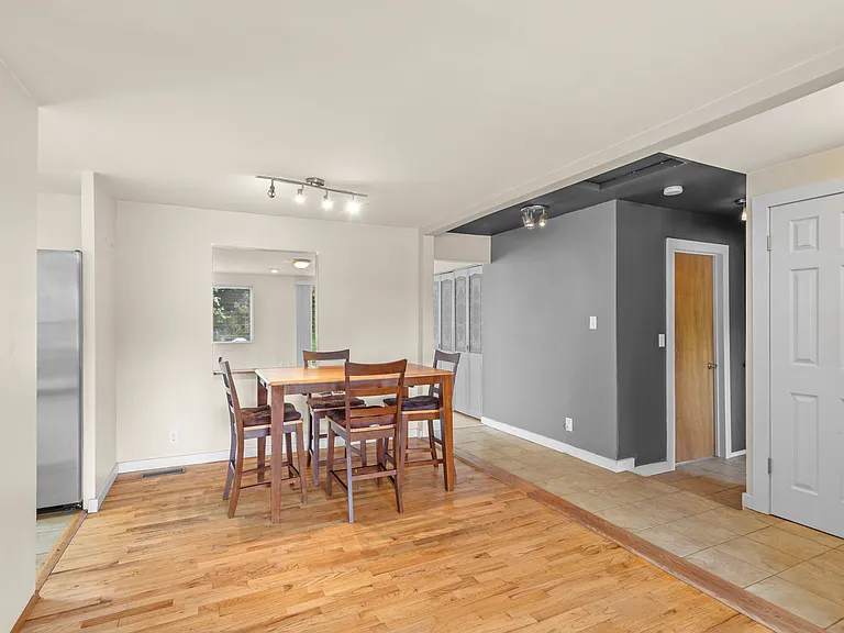 18620 Occidental Ave S — Photo 11