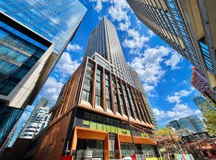 400 King St W #619, Toronto, ON M5V 1K2