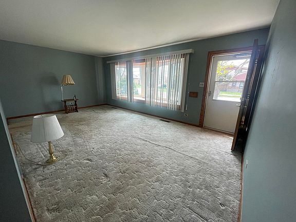 2nd image of 4603 Rose St
