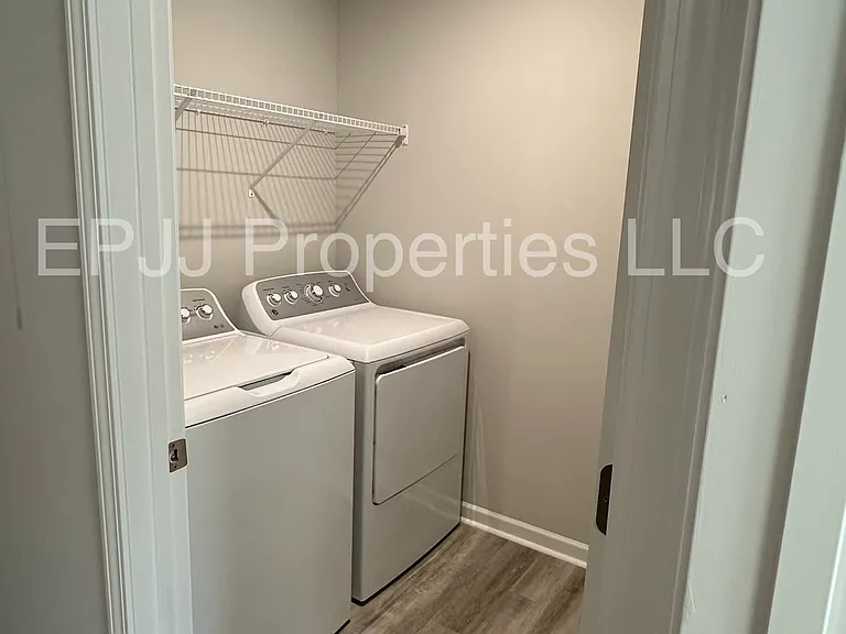 141 Randwick Ln — Photo 7