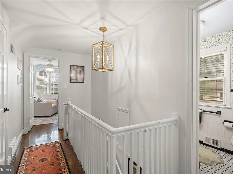 610 Crestwood Dr — Photo 21