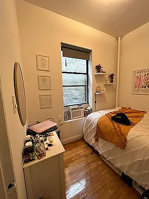 Rented by Point NYC | media 29