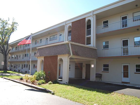 2nd image of 5880 38th Ave N APT 309