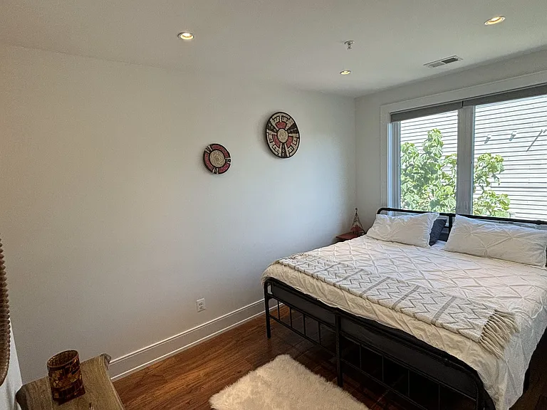 904 H St NE #2 — Photo 11