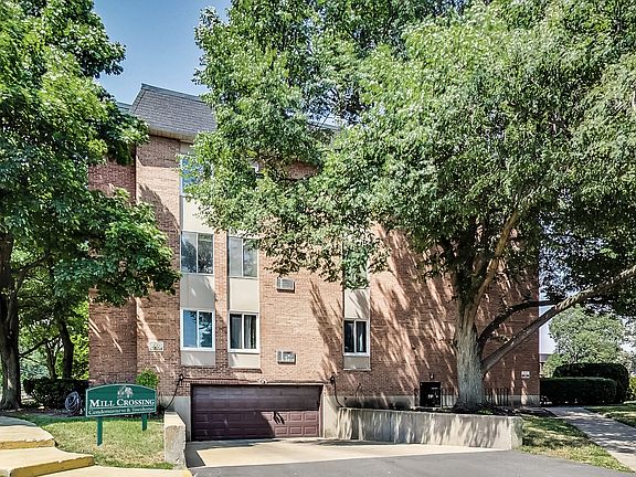 2nd image of 1060 Mill St #102