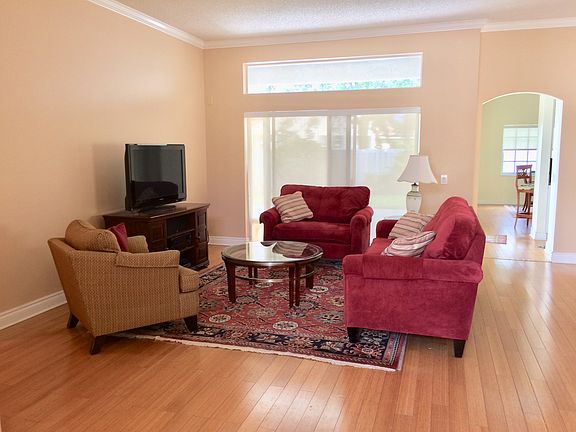 4th image of 1349 Meadows Blvd