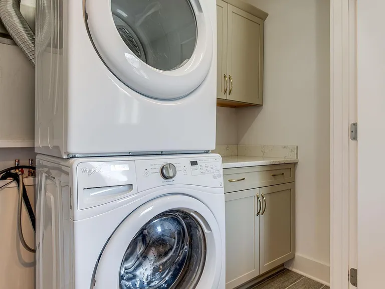 1701 Allison Pl — Photo 39