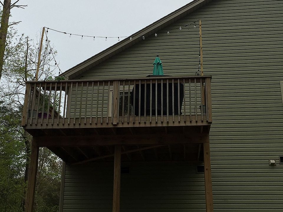 2nd image of 313 Sprucewood Ct