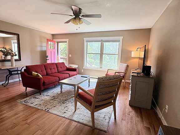 3rd image of 5 City View Dr