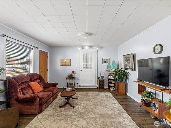 5th image of 2523 Simpson Avenue