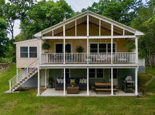 82 Cottage St, Natick, MA 01760