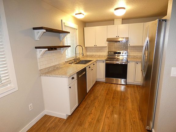 4th image of 2127 Seabreeze Pl