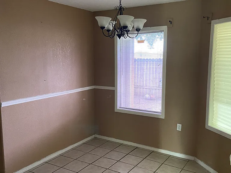 204 Bowers St — Photo 18