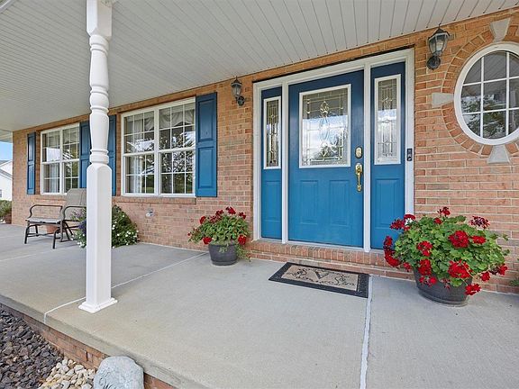 4th image of 12 Lori Ann Ct
