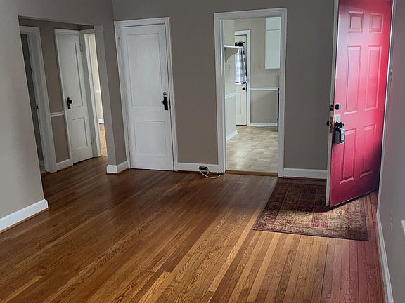2nd image of 344 N Lee St