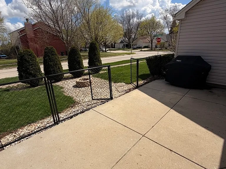 1219 Huntington Dr — Photo 23