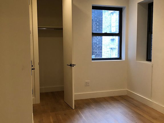 4th image of 224 W 21st St APT 11