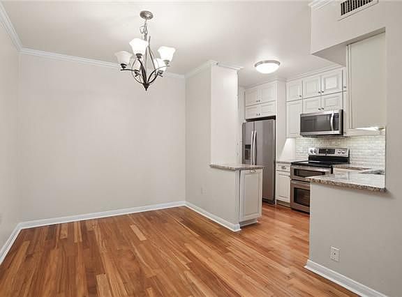 5th image of 1750 Saint Charles Ave APT 237