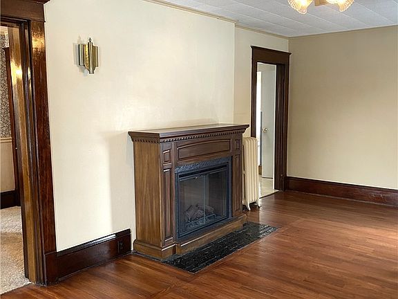3rd image of 331 Alice St
