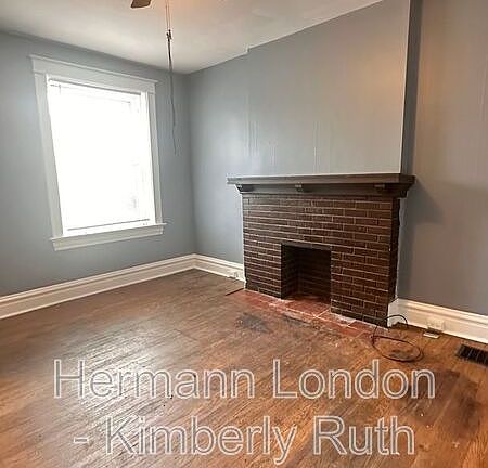 3rd image of 3625 Virginia Ave