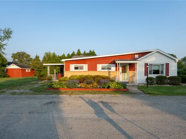 229 Playground Rd, Mount Pleasant, PA 15666