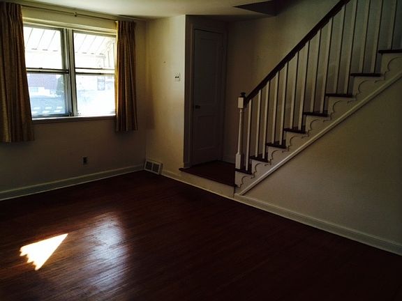 3rd image of 6314 Eastwood St