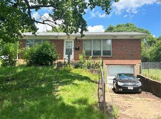 8784 Darnell Pl, Saint Louis, MO 63136