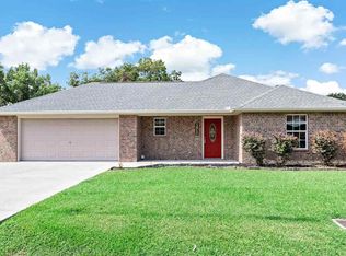3911 Central Blvd, Nederland, TX 77627