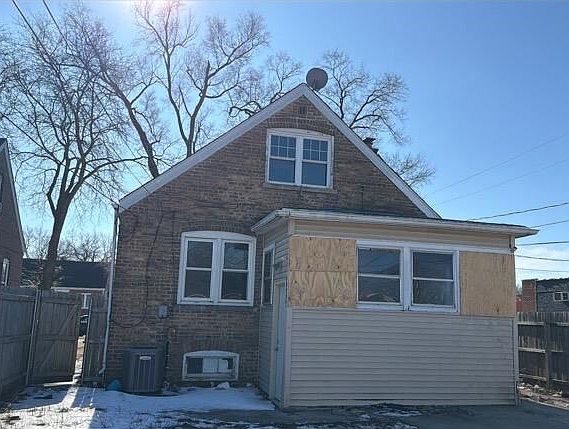 4th image of 169 Martin Ln