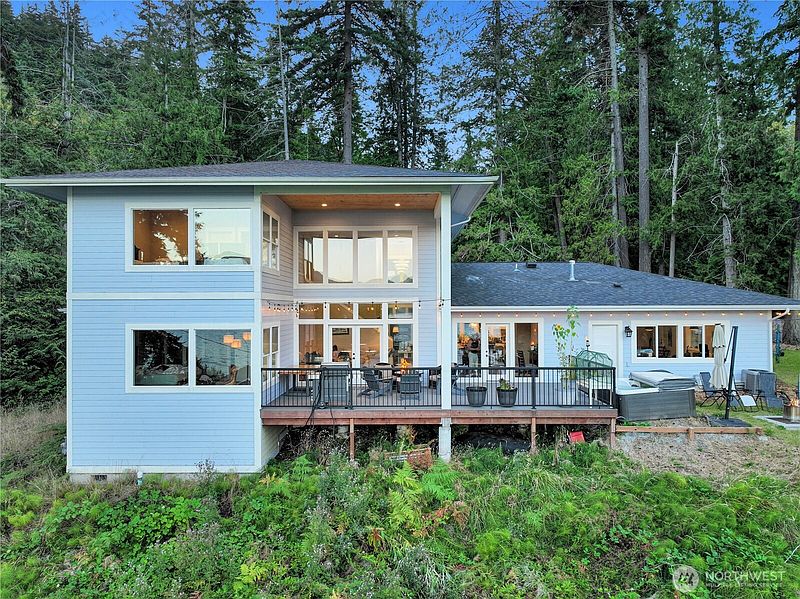 2nd image of 2307 Northshore Road
