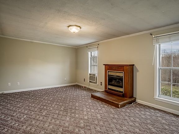 5th image of 3825 Bartlett Dr
