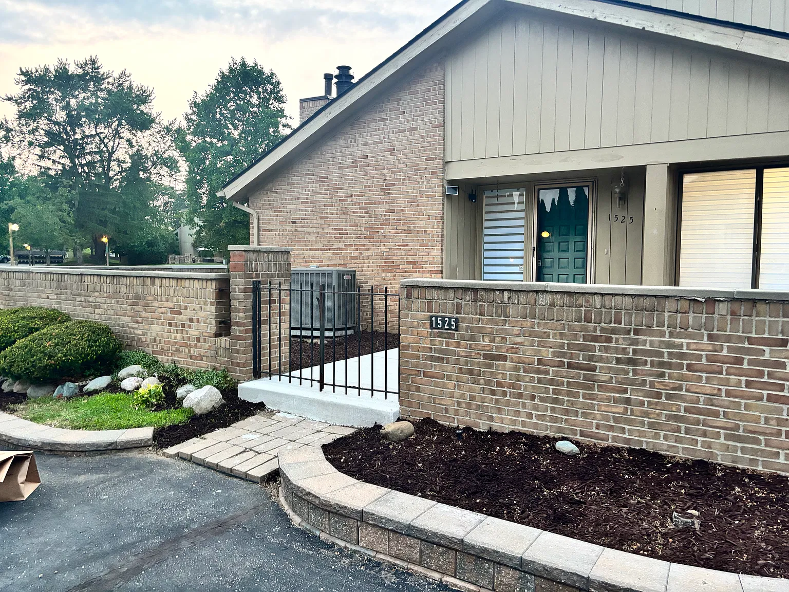 2 bed, 1584 sqft, $2,800 — Photo 1