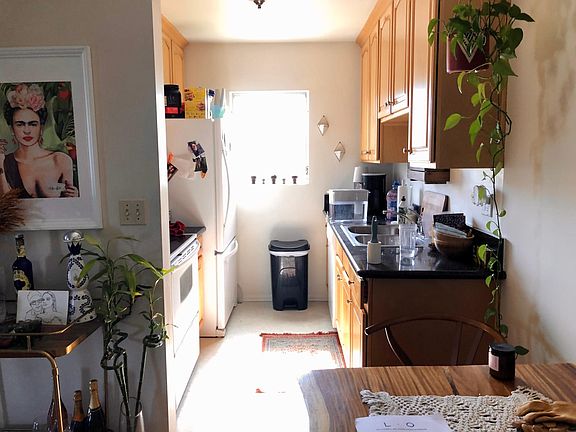 3rd image of 4441 Ponca Ave #H1