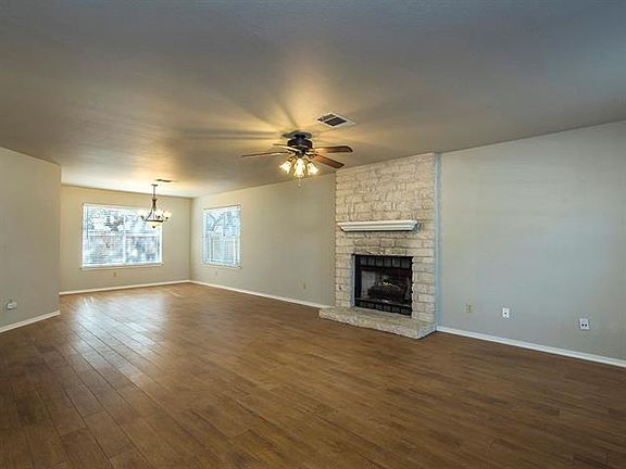 3rd image of 1706 Palmetto Dr