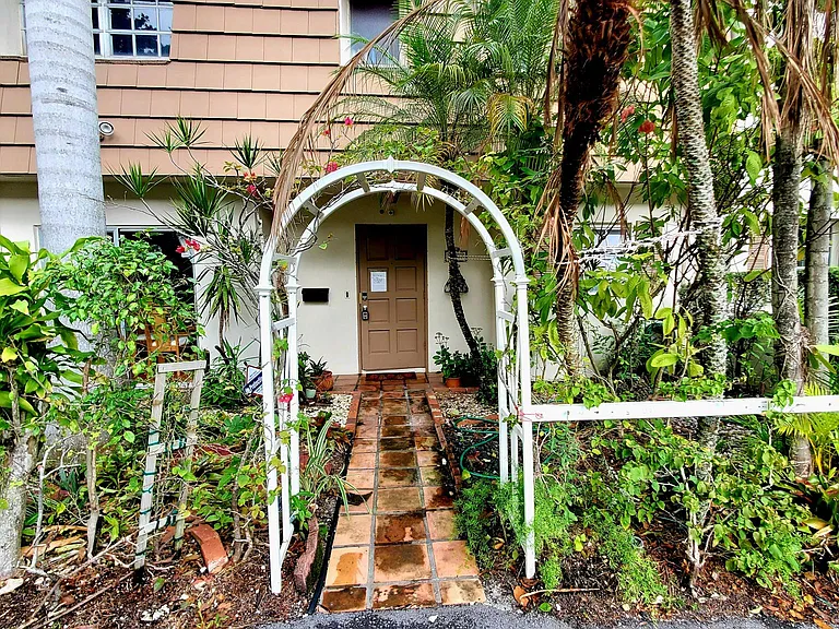 Main Entrance to the home pic1