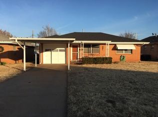 723 S 6th St, Clinton, OK 73601