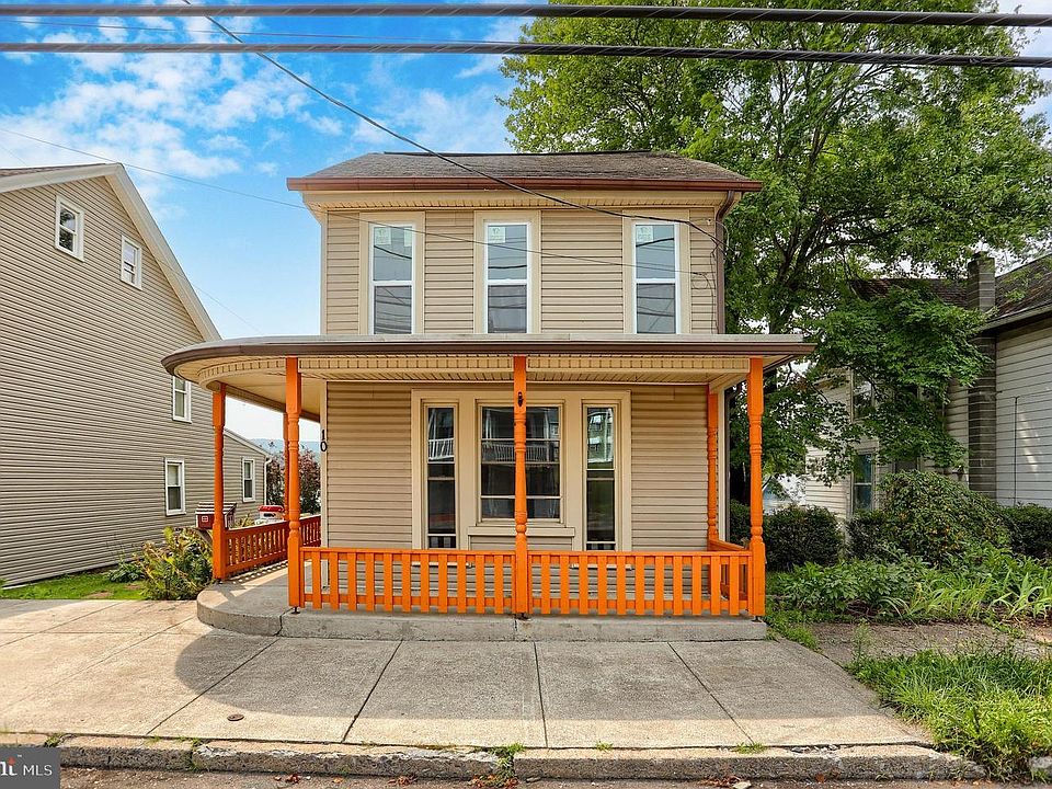 1st image of 10 E Grand Ave