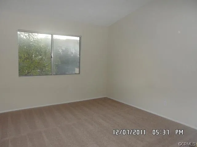 12073 Drury Ln — Photo 8
