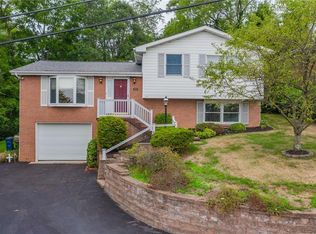 213 S 7th St, Youngwood, PA 15697