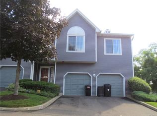 7 Woodland Ter, Nanuet, NY 10954