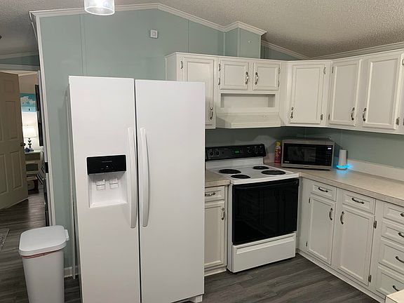 5th image of 9700 Kings Rd.