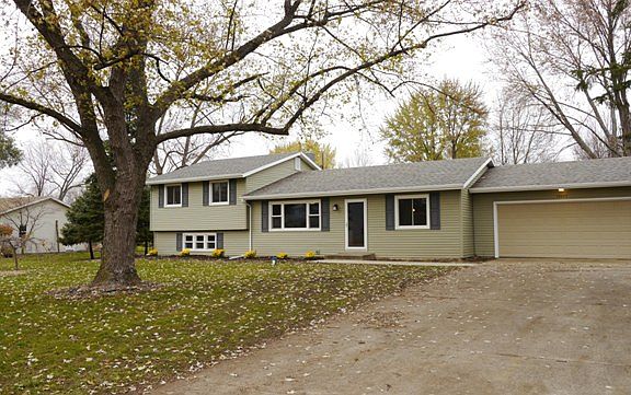 3rd image of 18065 Bariger Pl