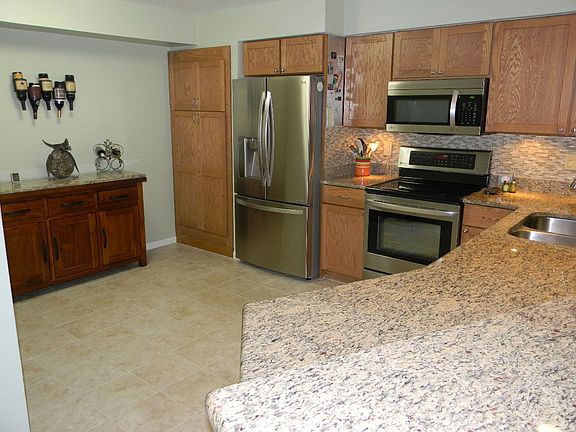 4th image of 21032 Boulder Cir #101
