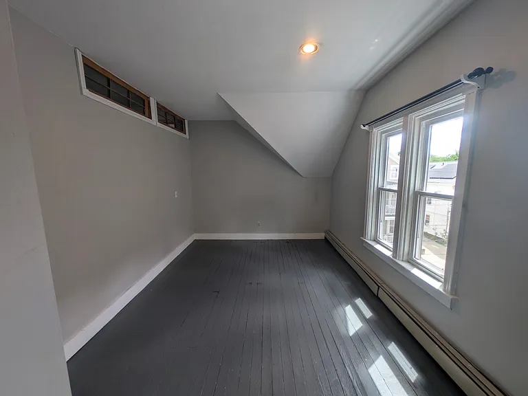 30 Violet St — Photo 19