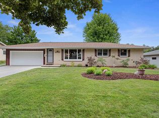 561 Zelas Dr, Green Bay, WI 54311