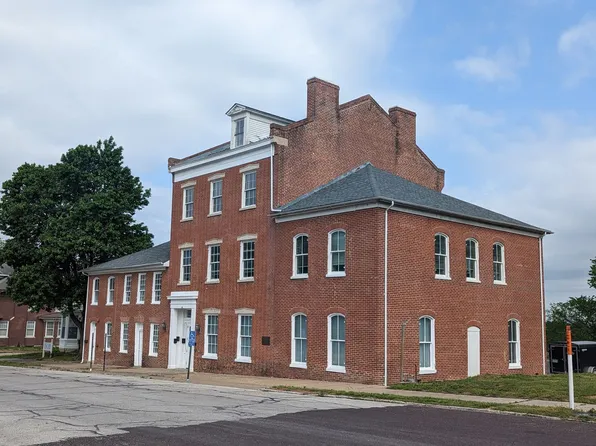 Ballantine House Apartments, 409 High St APT A1, Boonville, MO 65233